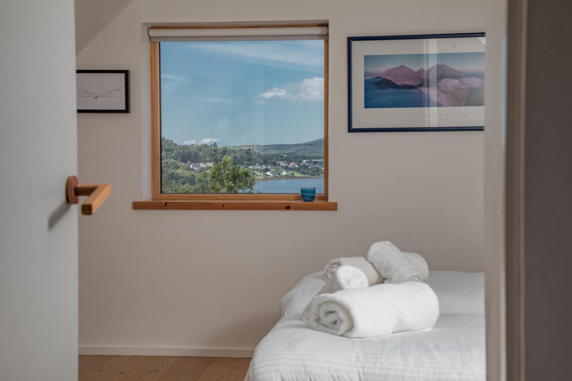 Cuillrigh - Luxury House, Loch & Mountain Views Villa Portree Luaran gambar